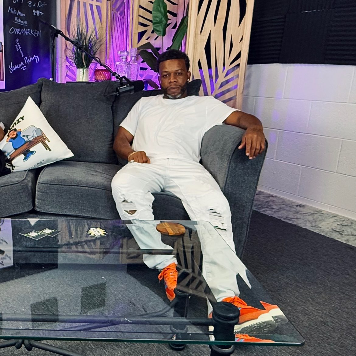 Black Podcasting - Episode 138 | Value in Vulnerability feat. Rog Smooth a.k.a. mixedbyrara