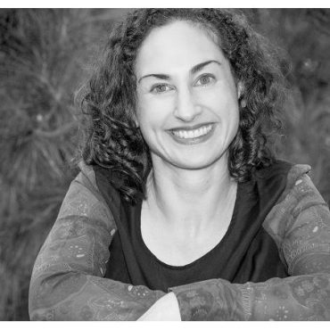 Black Podcasting - Author Holly Brown discusses writing & new book on #ConversationsLIVE