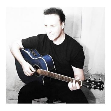 Black Podcasting - Singer/Songwriter Jay Elle brings #RisingTide to #ConversationsLIVE