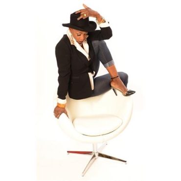 Black Podcasting - Singer and Author Cheri Maree discusses her new book on #ConversationsLIVE