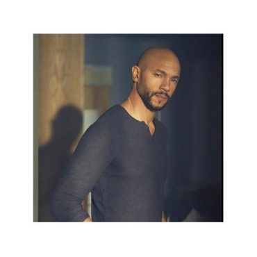 Black Podcasting - Actor Stephen Bishop talks career, his fans & giving back on #ConversationsLIVE