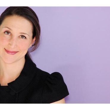 Black Podcasting - Author Gina Sorell talks #MothersandOtherStrangers on #ConversationsLIVE