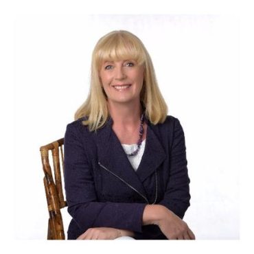 Black Podcasting - Author/Speaker Nola Hennessy returns to #ConversationsLIVE