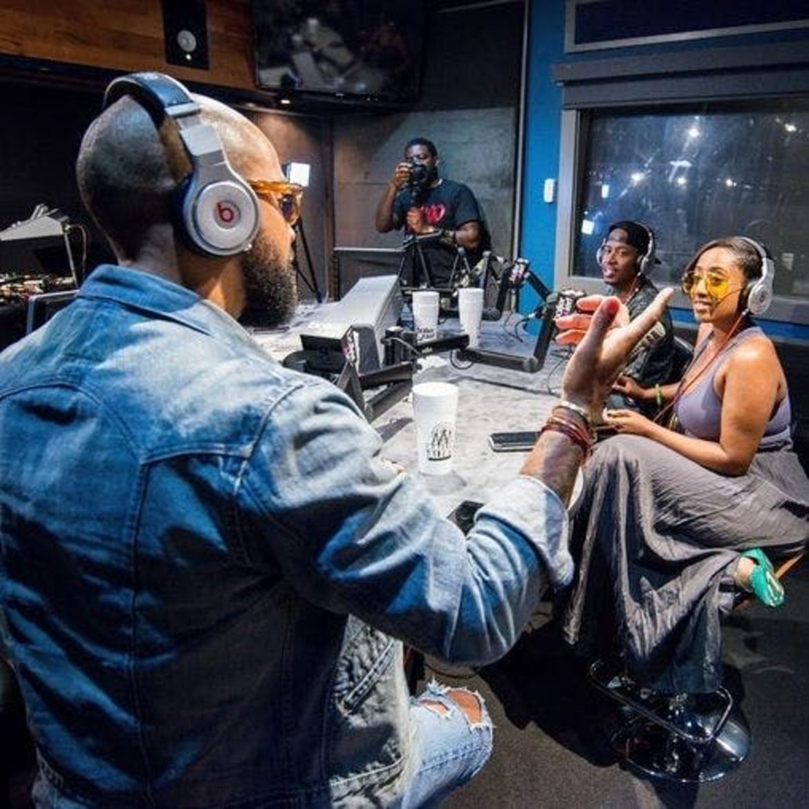 Black Podcasting - Episode 4-"The Culture Deserves It" Feat. Kenny Burns w/ Ferrari Simmons & Su Solo Prod: iHandlebars