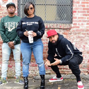 Black Podcasting - Episode 21"The Culture Deserves It" Feat. Kenny Burns w/ Ferrari Simmons & Su Solo Prod: iHandlebars