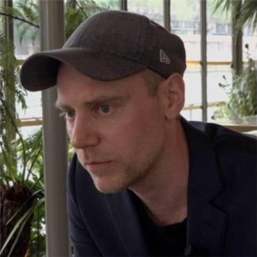 Poet and Author Tom Malmquist stops by #ConversationsLIVE Black Podcasting - Poet and Author Tom Malmquist stops by #ConversationsLIVE