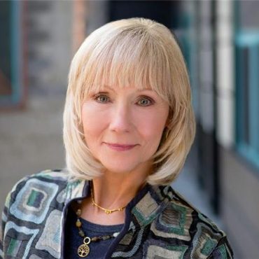 Black Podcasting - Author Linda Gartz discusses #Redlined on #ConversationsLIVE