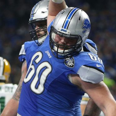 Black Podcasting - LOCKED ON LIONS VOL 391. MAY 9.  Is Crosby gonna push Glasgow or no?  @LedyardNFLDraft joins Dery to discuss.