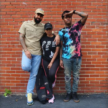 Black Podcasting - Episode 41"The Culture Deserves It" Feat. Kenny Burns w/ Ferrari Simmons & Su Solo Prod: iHandlebars