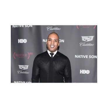 Black Podcasting - Writer and Content Creator Derrick Thompson talks ROMP on #ConversationsLIVE