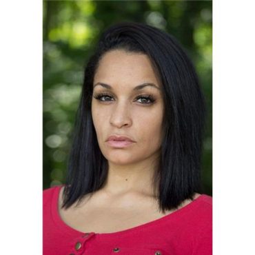Black Podcasting - Actress Iana Skye discusses her acting journey on #ConversationsLIVE