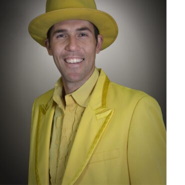 Black Podcasting - EP 114: Find Your Yellow Tux. Find Normal, Then Do The Opposite with Jesse Cole