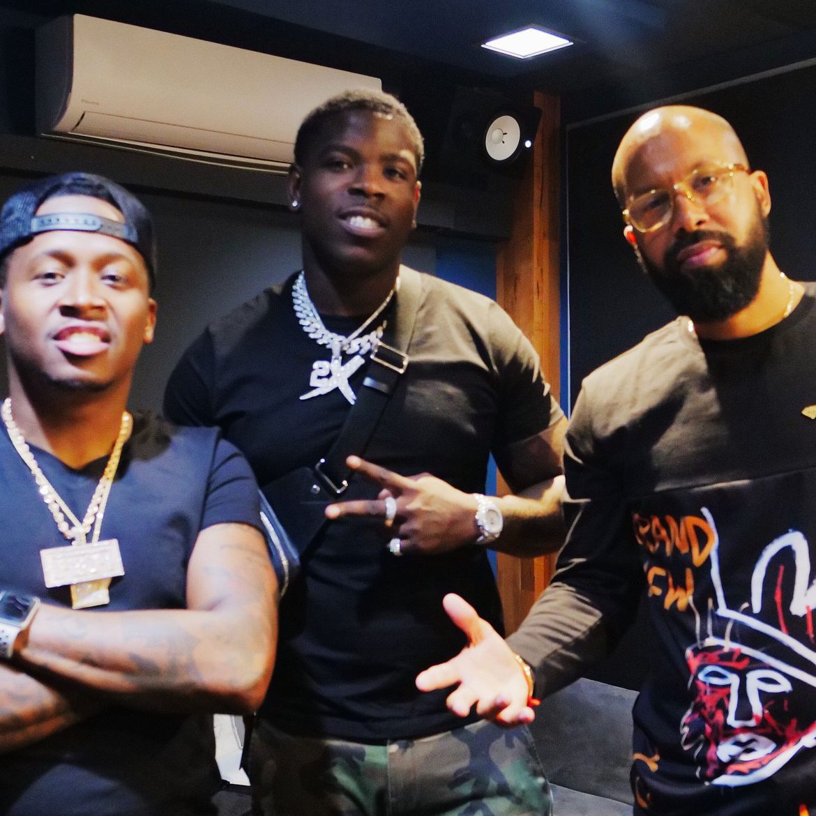 Black Podcasting - Episode 42"The Culture Deserves It" Feat. Kenny Burns w/ Ferrari Simmons & Su Solo Prod: iHandlebars