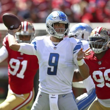 Black Podcasting - LOCKED ON LIONS VOL 453. SEPT 17.  Travelling the next day? Run D and PFF Grades.  Dery has the 0-2 story.