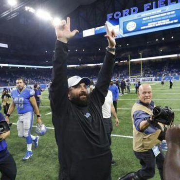 Black Podcasting - LOCKED ON LIONS VOL 491. NOV 12.  If JBC were to go, Dery warns you what is next.  Patricia audio.  PFF grades and more.