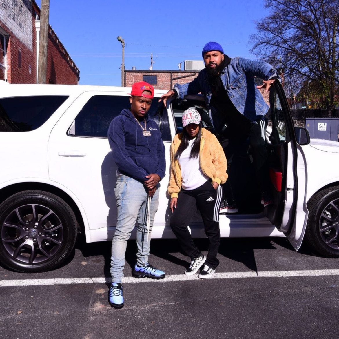 Black Podcasting - Episode 52"The Culture Deserves It" Feat. Kenny Burns w/ Ferrari Simmons & Su Solo Prod: iHandlebars