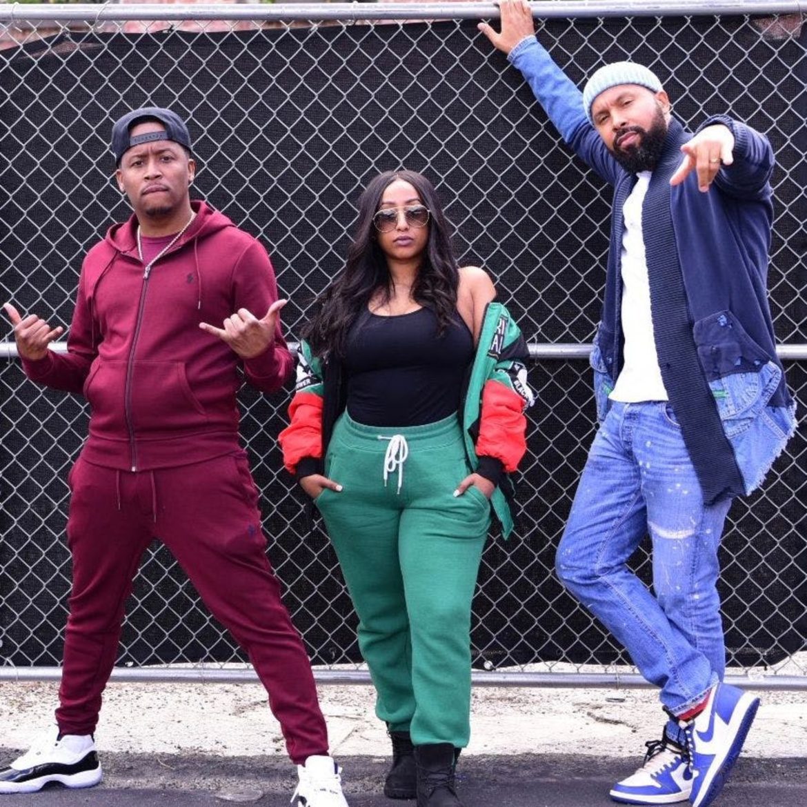 Black Podcasting - Episode 57"The Culture Deserves It" Feat. Kenny Burns w/ Ferrari Simmons & Su Solo Prod: iHandlebar