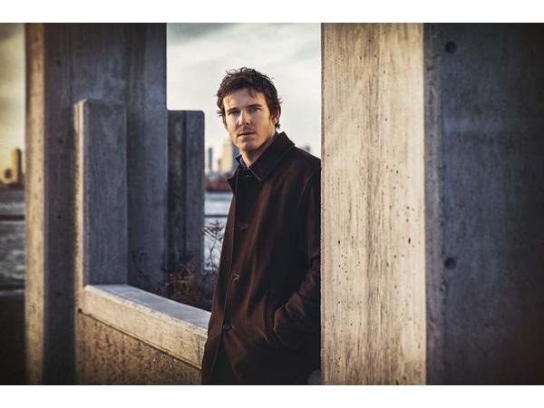 Black Podcasting - Author Tom Hunt discusses #OneFatalMistake on #ConversationsLIVE