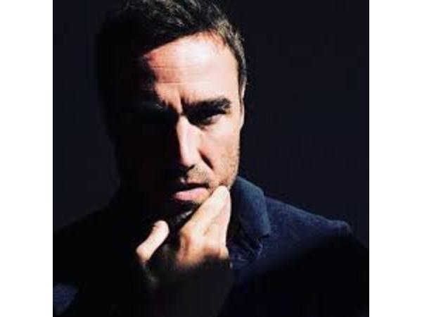 Black Podcasting - Actor Dustin Harnish discusses his acting journey on #ConversationsLIVE