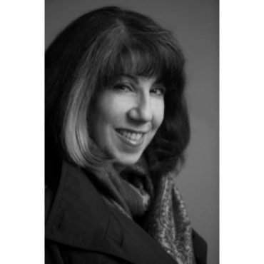 Black Podcasting - Author Renee Rosen talks #ParkAvenueSummer on #ConversationsLIVE