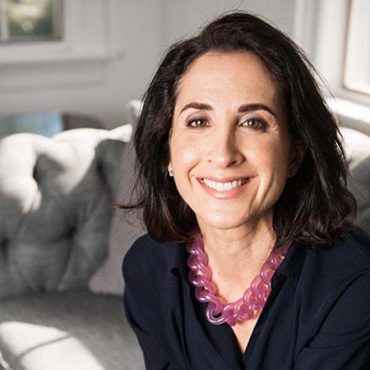 Black Podcasting - Author Lea Geller discusses #TrophyLife on #ConversationsLIVE