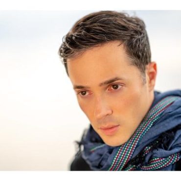 Black Podcasting - Actor Yuval David talks #acting, #givingback on #ConversationsLIVE