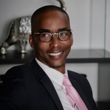 Black Podcasting - Actor Miguel A. Nunez, Jr. talks career, BRONX SIU & WORTH on #ConversationsLIVE