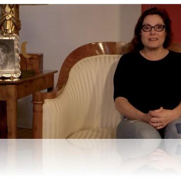 Black Podcasting - Carrie Mitchum talks #RockingtheCouch and #sexualassault on #ConversationsLIVE