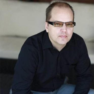 Black Podcasting - Author David Bell talks LAYOVER on #ConversationsLIVE