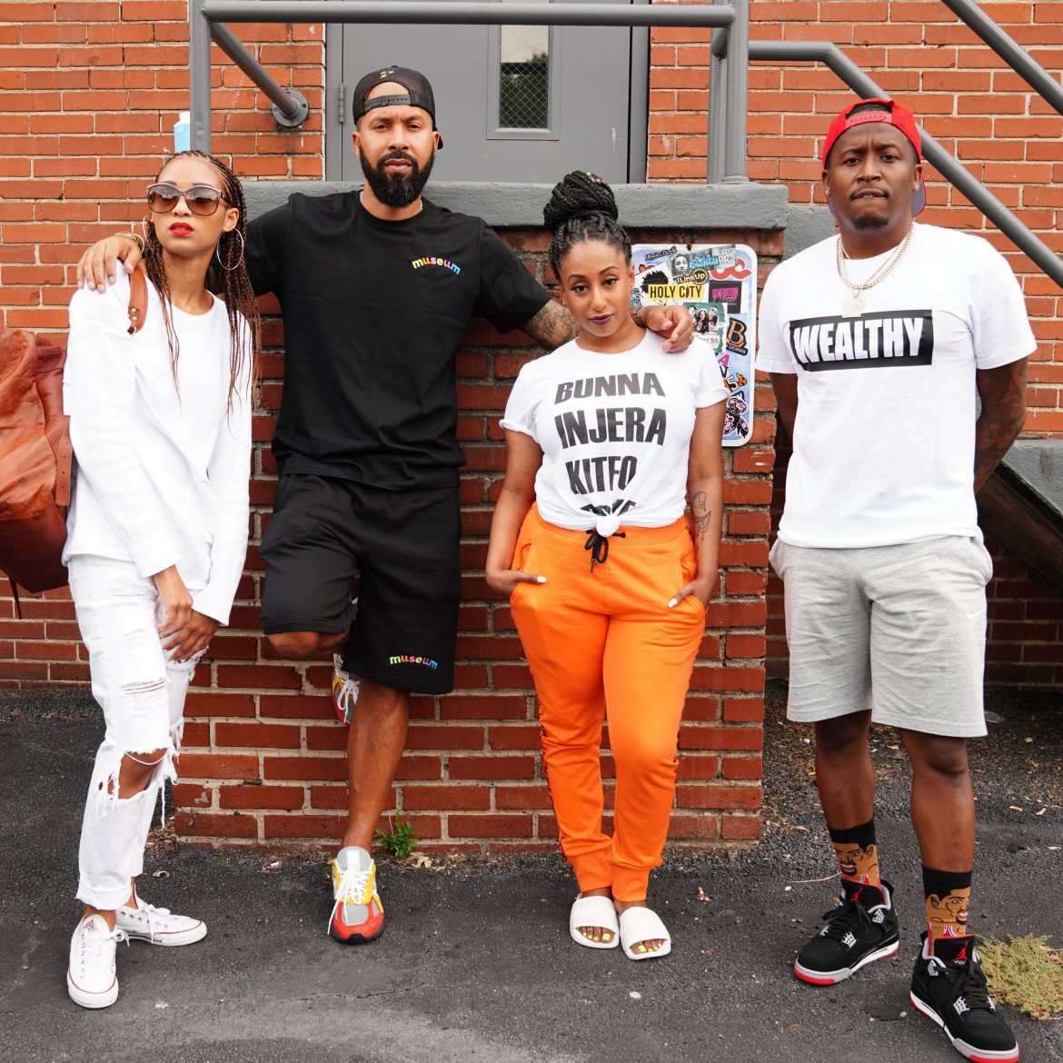 Black Podcasting - Episode 76"The Culture Deserves It" Feat. Kenny Burns w/ Ferrari Simmons & Su Solo Prod: iHandlebars