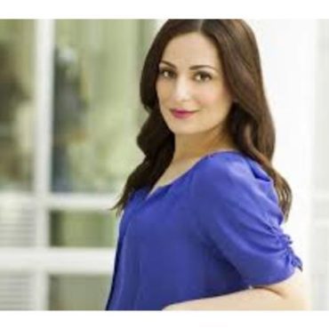 Black Podcasting - Finance Expert Farnoosh Torabi shares delivery app tips on #ConversationsLIVE