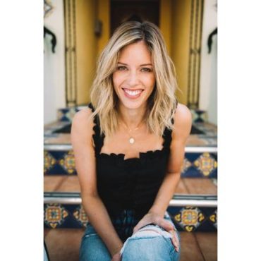 Black Podcasting - Actress Kayla Ewell talks career, #TheCreatress and 2019 on #ConversationsLIVE