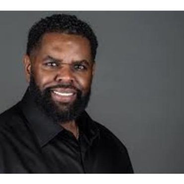 Black Podcasting - Author Vernon Ennels, Jr. stops by #ConversationsLIVE