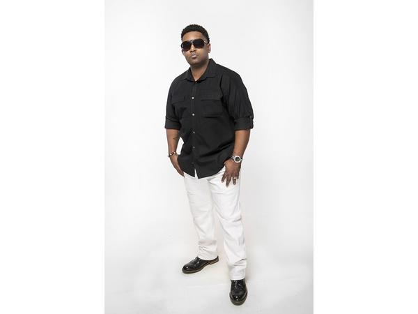 Black Podcasting - Singer Vick Allen brings #Superstar to #ConversationsLIVE