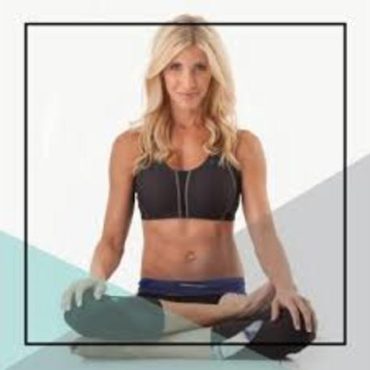 Black Podcasting - Heidi Powell, #FitnessExpert & #Health Coach, talks #GNC4U on #ConversationsLIVE