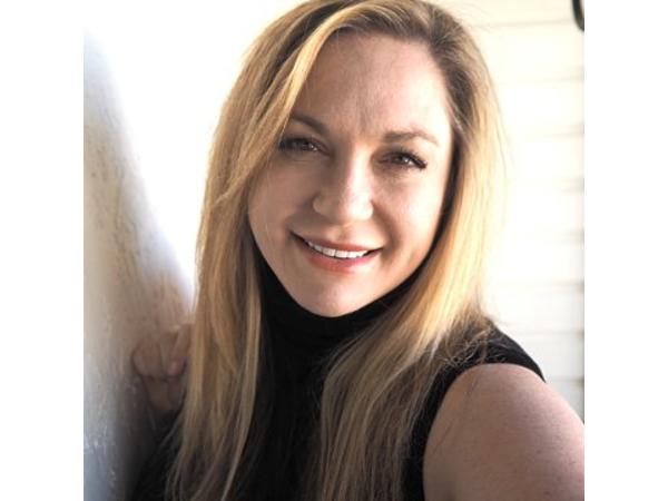 Author Cheryl Hale talks #GirlBeBrave on #ConversationsLIVE Black Podcasting - Author Cheryl Hale talks #GirlBeBrave on #ConversationsLIVE