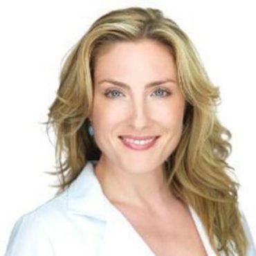 Black Podcasting - Dr. Erin Gilbert talks skin aging and solutions on #ConversationsLIVE