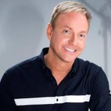 Black Podcasting - #MilitaryMakeover co-host Art Edmonds stops by #ConversationsLIVE