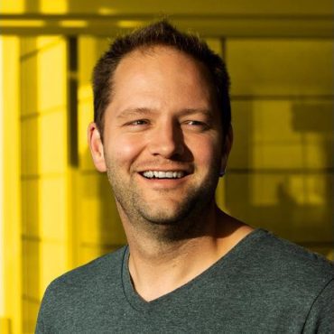 Black Podcasting - Phanta Media Founder Mark Drager stops by #ConversationsLIVE