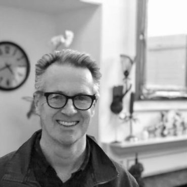 Black Podcasting - Director and Filmmaker Mark Savage discusses his career on #ConversationsLIVE