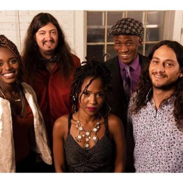 Black Podcasting - Southern Avenue's Ori Naftaly talks #music, #Grammys on #ConversationsLIVE