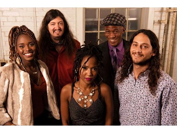 Black Podcasting - Southern Avenue's Ori Naftaly talks #music, #Grammys on #ConversationsLIVE