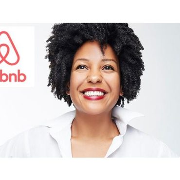 Black Podcasting - #Airbnb's Cassidy Blackwell discusses #2020TravelTrends on #ConversationsLIVE