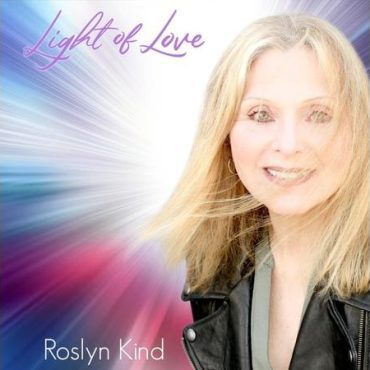 Black Podcasting - Singer Roslyn Kind shares her journey and the #LightofLove on #ConversationsLIVE
