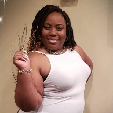Black Podcasting - Monica Fleming of Monica's Nails stops by #ConversationsLIVE