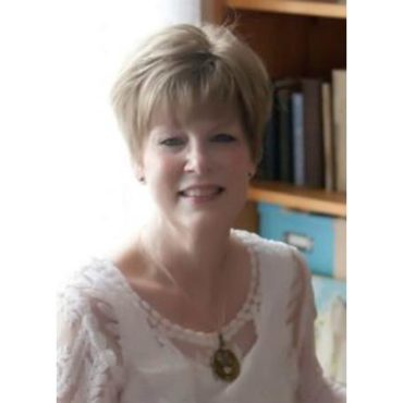 Black Podcasting - Author Nancy Head discusses #RestoringtheShattered on #ConversationsLIVE