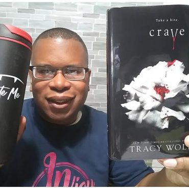 Black Podcasting - Author Tracy Wolff discusses CRAVE on #ConversationsLIVE