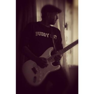 Black Podcasting - Izzie of Izzie's Caravan stops by #ConversationsLIVE