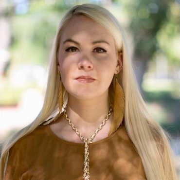 Black Podcasting - Kendra Muecke of Kendra and the Bunnies stops by #ConversationsLIVE