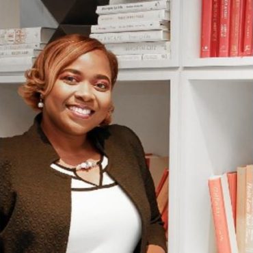 Black Podcasting - Natasha E. Davis of Impact Branding Consulting stops by #ConversationsLIVE